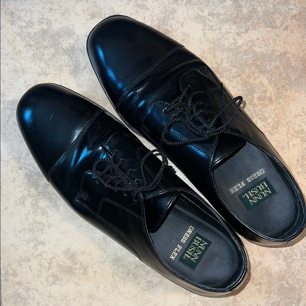Nunn Bush Black Leather Oxford Shoes